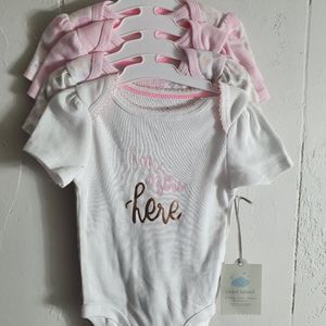 4 pack short sleeve bodysuits 3-6 months